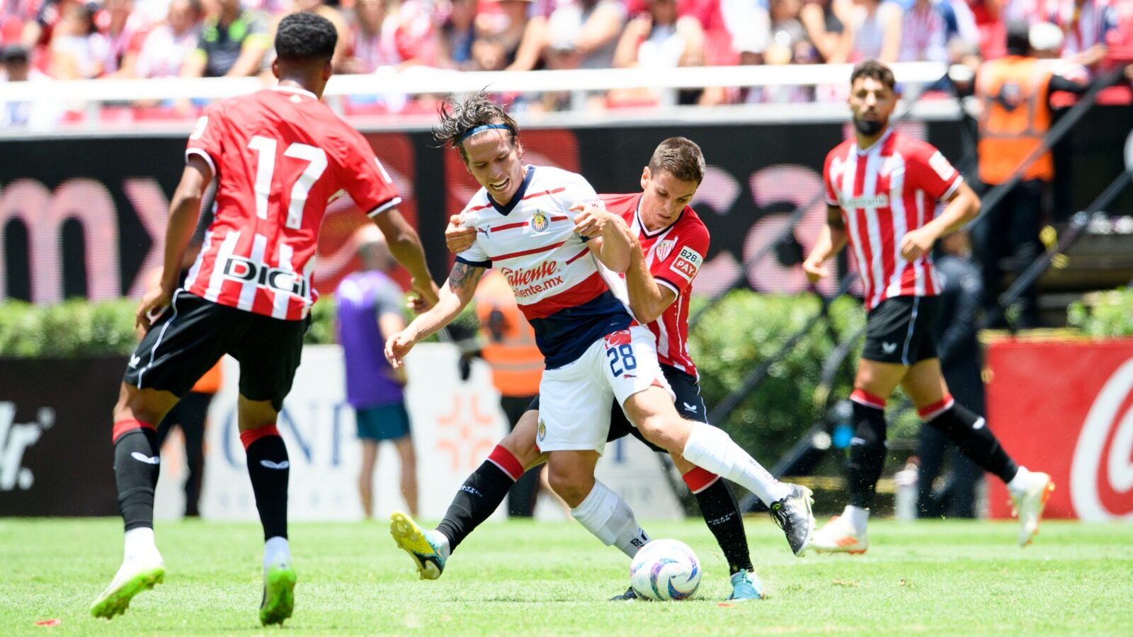 Athleticek 2-0 galdu dau Chivasen aurka