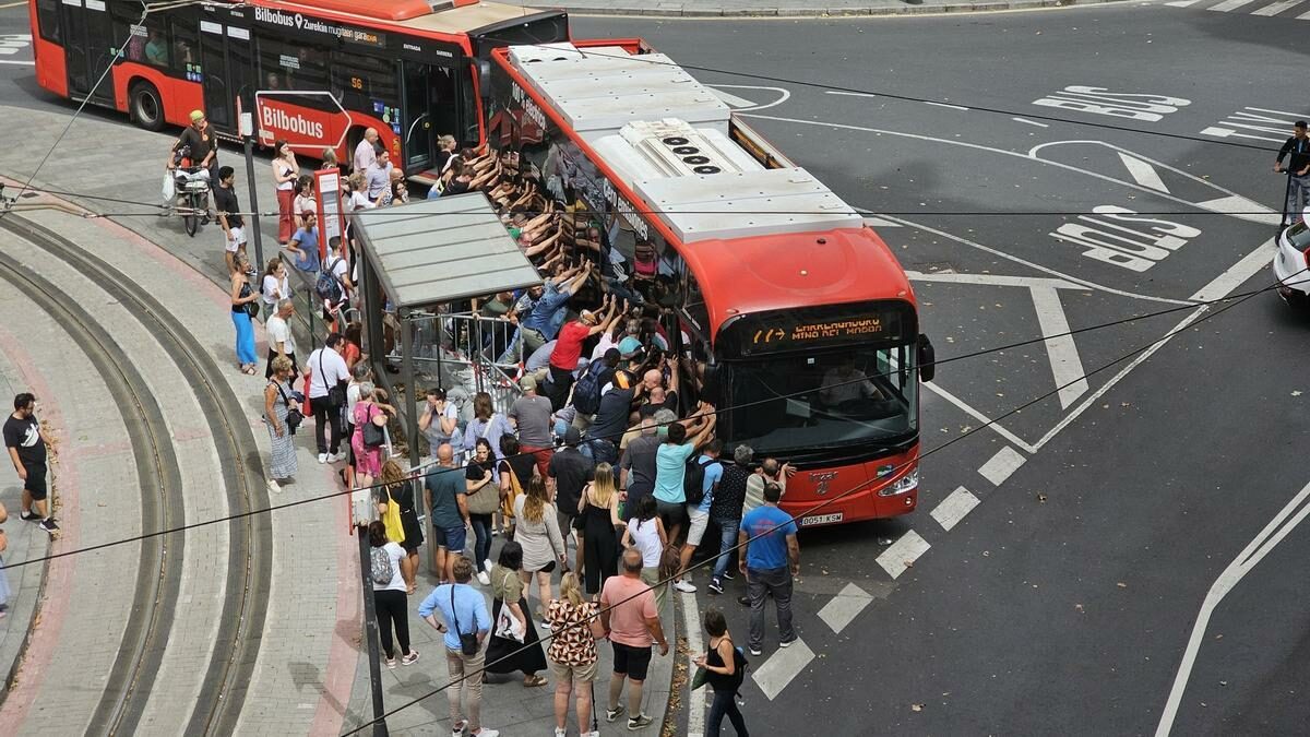 Basurtoko ospitalera eroan dabe, Bilbobus batek harrapautako pertsona