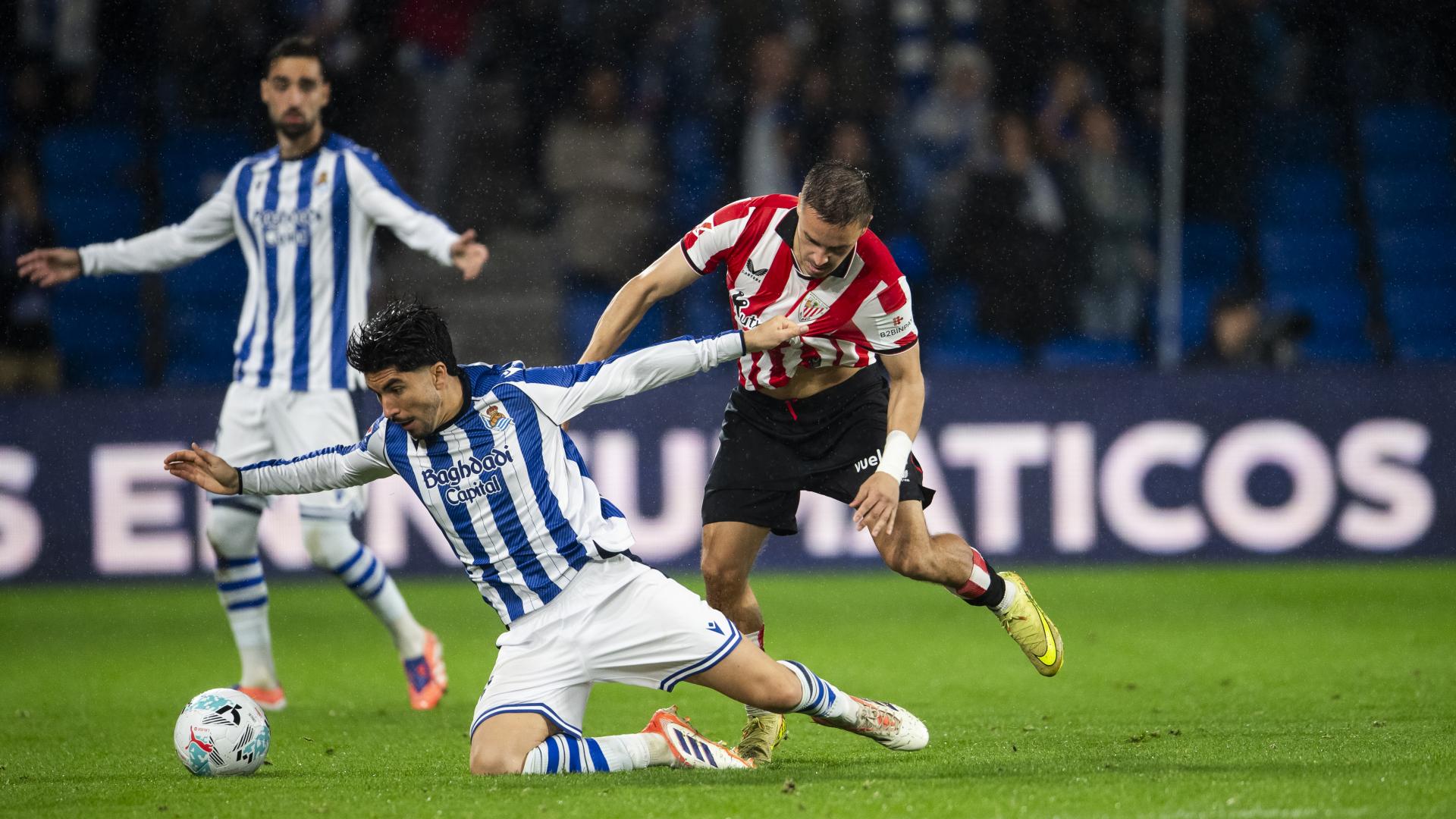 Athleticek luzapenean galdu dau Errealaren kontrako derbia (3-2)