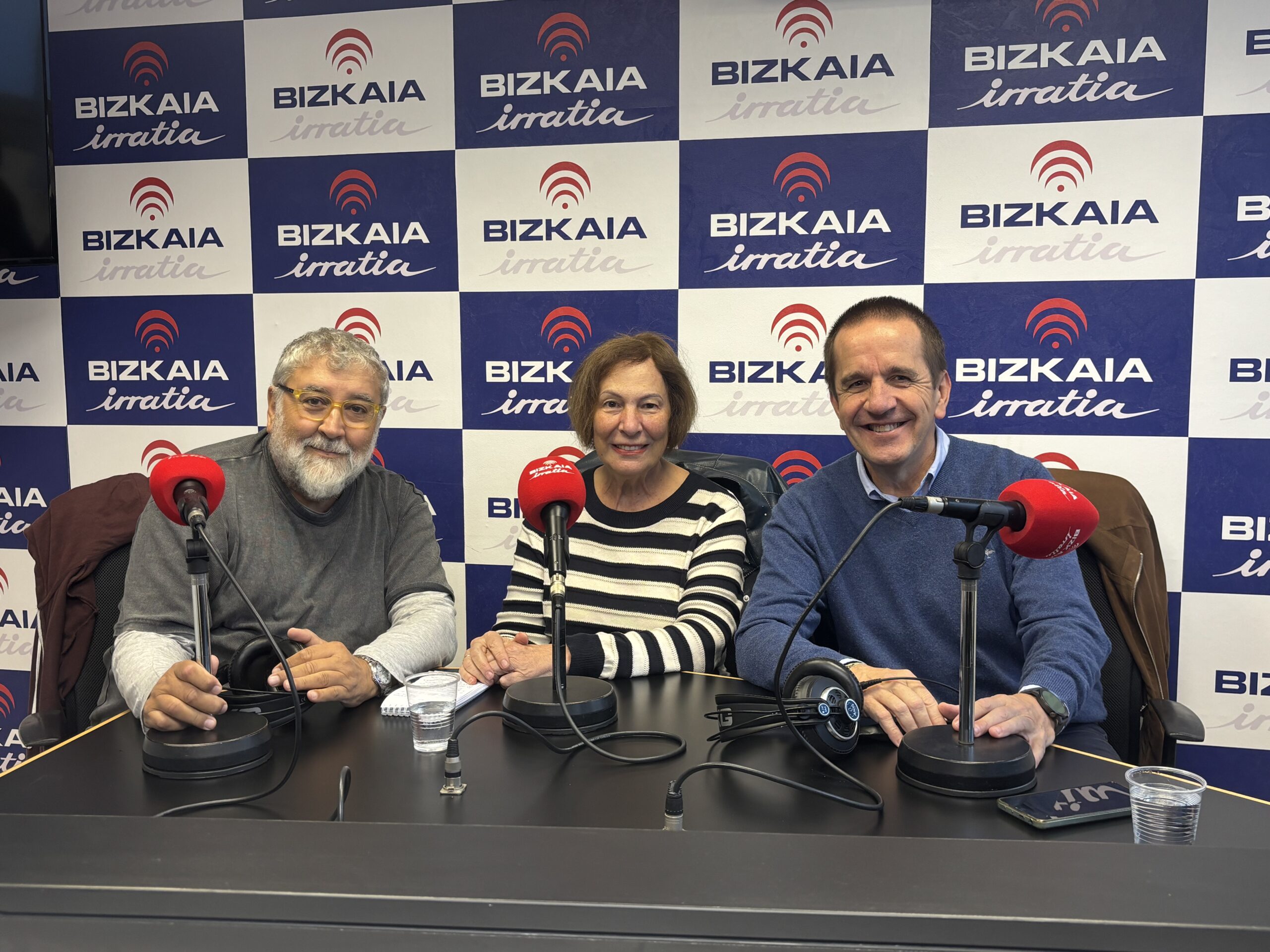 Gazteen alkohol eta tabako kontsumo ohiturak, eta eskola jazarpena aitagai