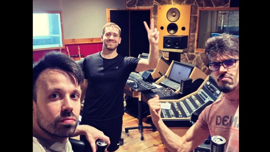 Muzak musika taldeak ‘Eta hala ere…’ diskoaren aurrerapenak kaleratu dauz